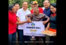 Tanamkan Kepedulian Terhadap Kondisi Nyata di Lapangan Pemprov Bali Hadir Serahkan Bantuan Untuk Keluarga Kurang Mampu